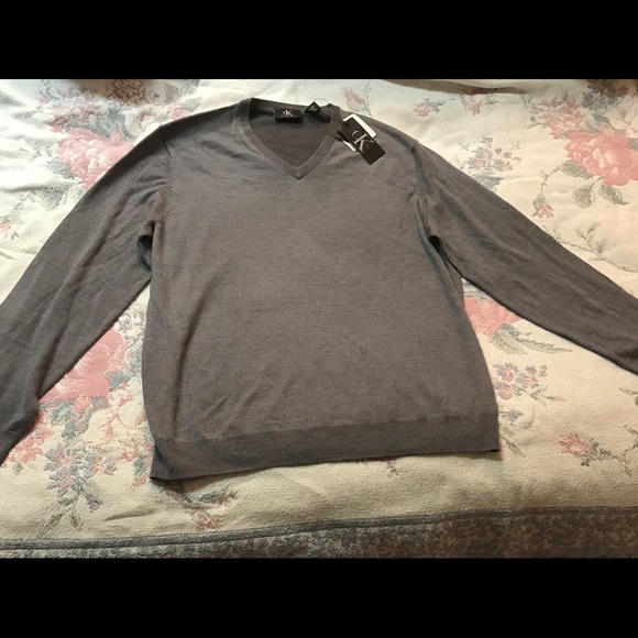 Calvin Klein Extra Fine Merino Wool V-Neck Sweater - Picture 3 of 8